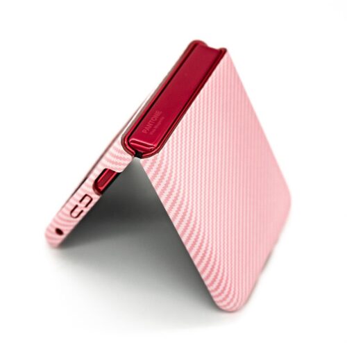 Motorola Razr 40 Ultra Carbon Fiber Case (Official) - Pink