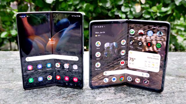 The Best Foldable Phones to Buy in Kuwait 2023