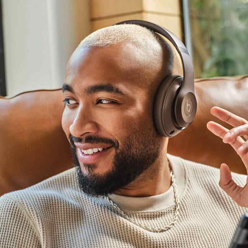 Beats Studio Pro Premium Wireless Noise Cancelling Headphones - Deep Brown - Alezay Kuwait