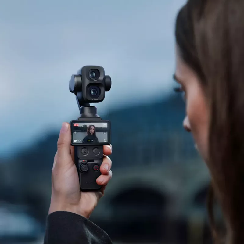 DJI Osmo Pocket 4P Vlog Combo - Enhanced 1″ CMOS Dual-Lens Cinematic Pocket Gimbal Camera 12 DJI Osmo Pocket 4P Vlog Combo - DJI Kuwait - Alezay Kuwait Store